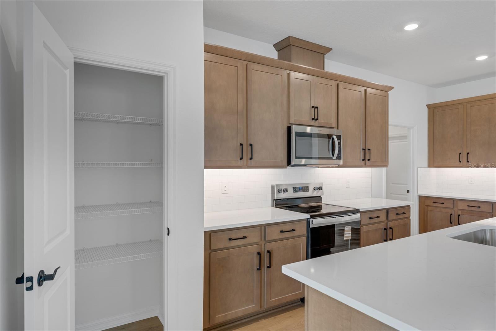 8120 SUNNY POINT TRL — photo 21