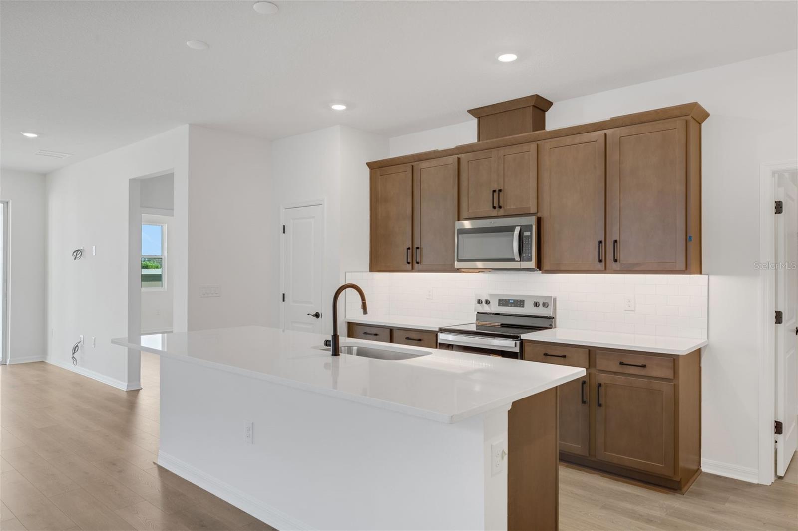 8120 SUNNY POINT TRL — photo 18