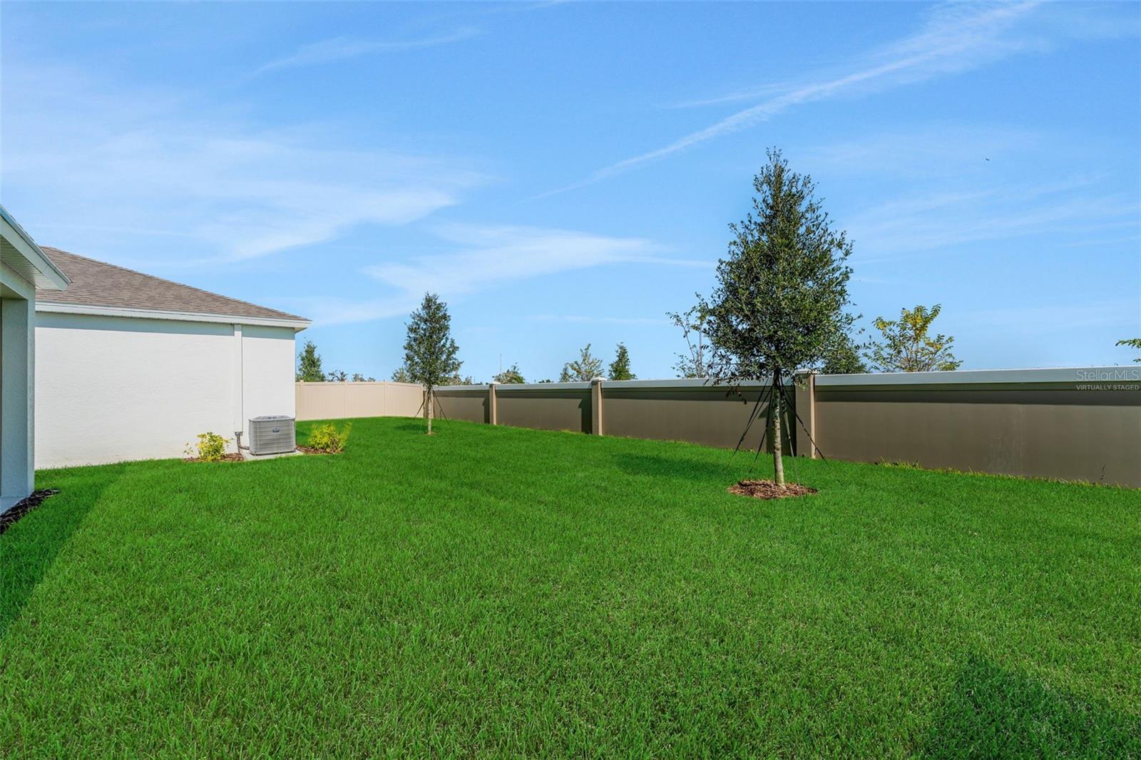 8120 SUNNY POINT TRL — photo 2
