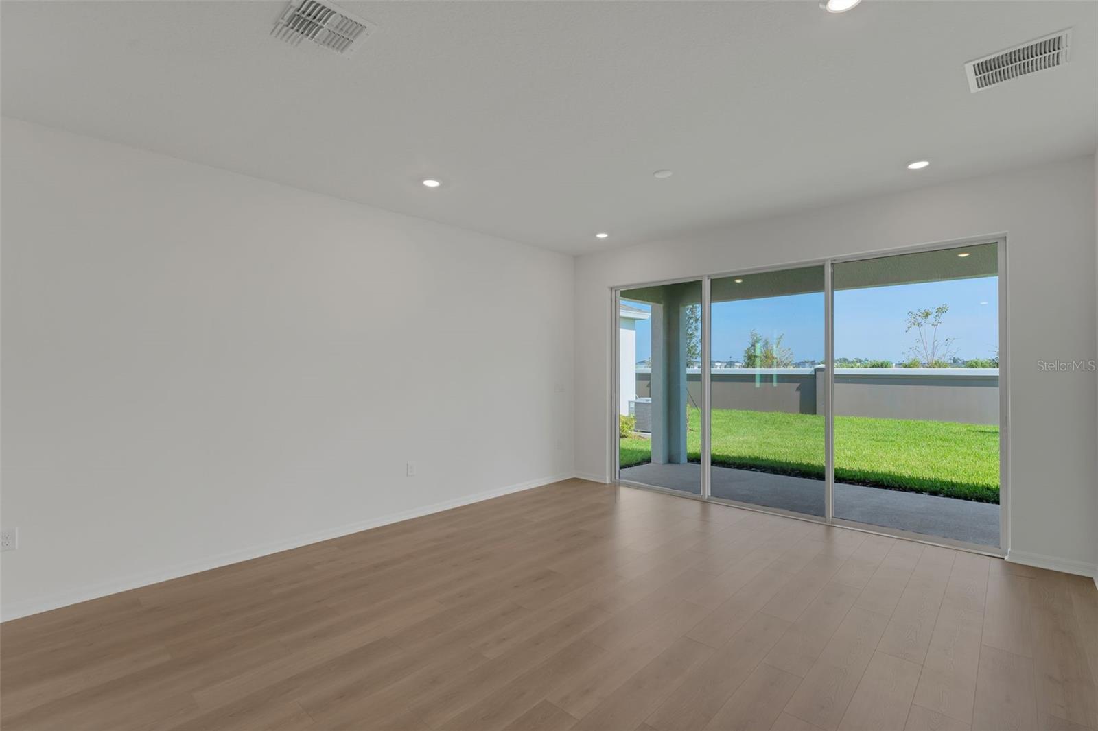 8120 SUNNY POINT TRL — photo 11