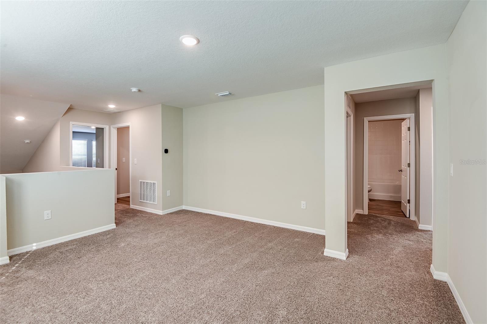 36602 SAGEMOOR DR — photo 24