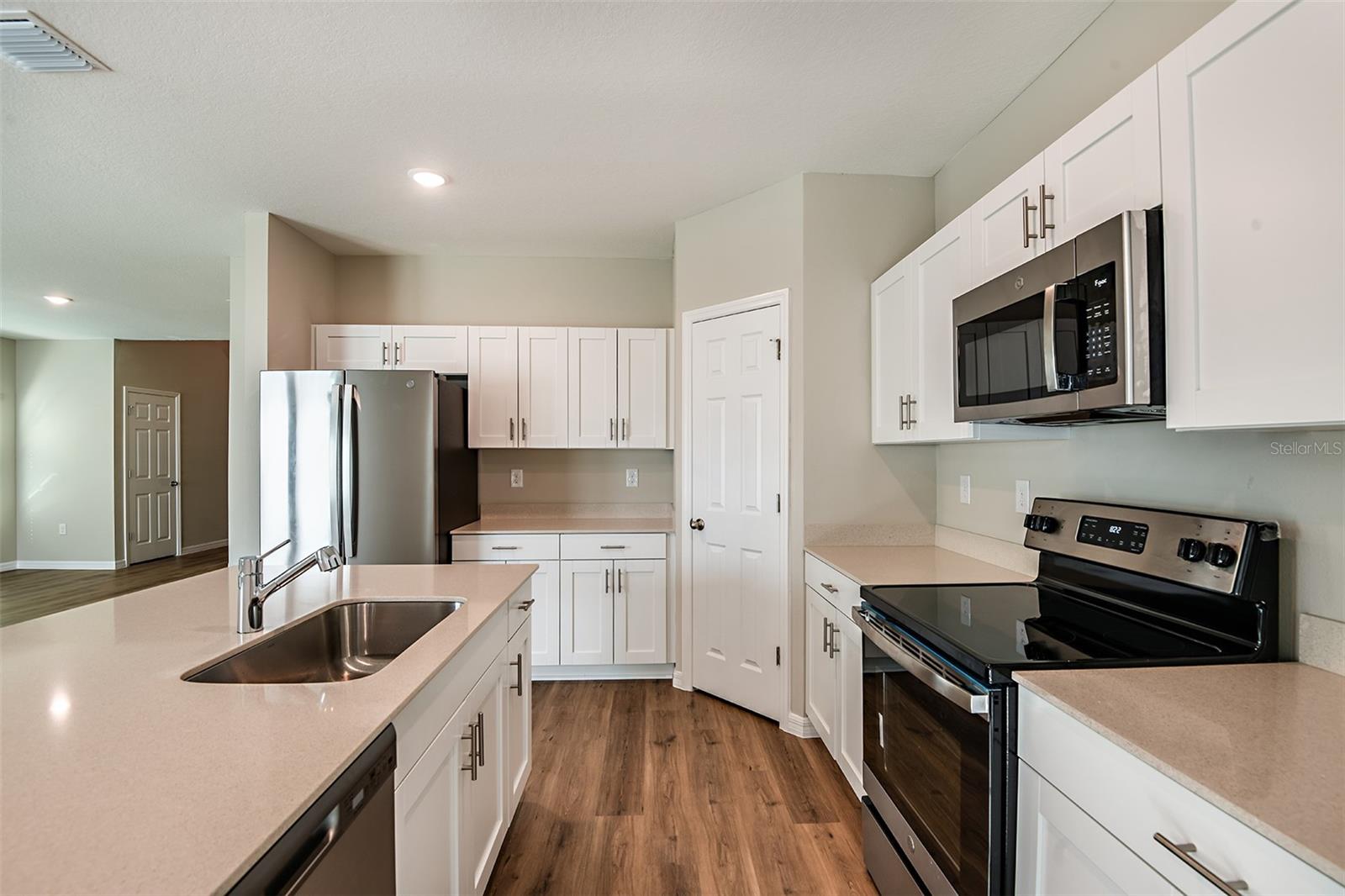 36602 SAGEMOOR DR — photo 8