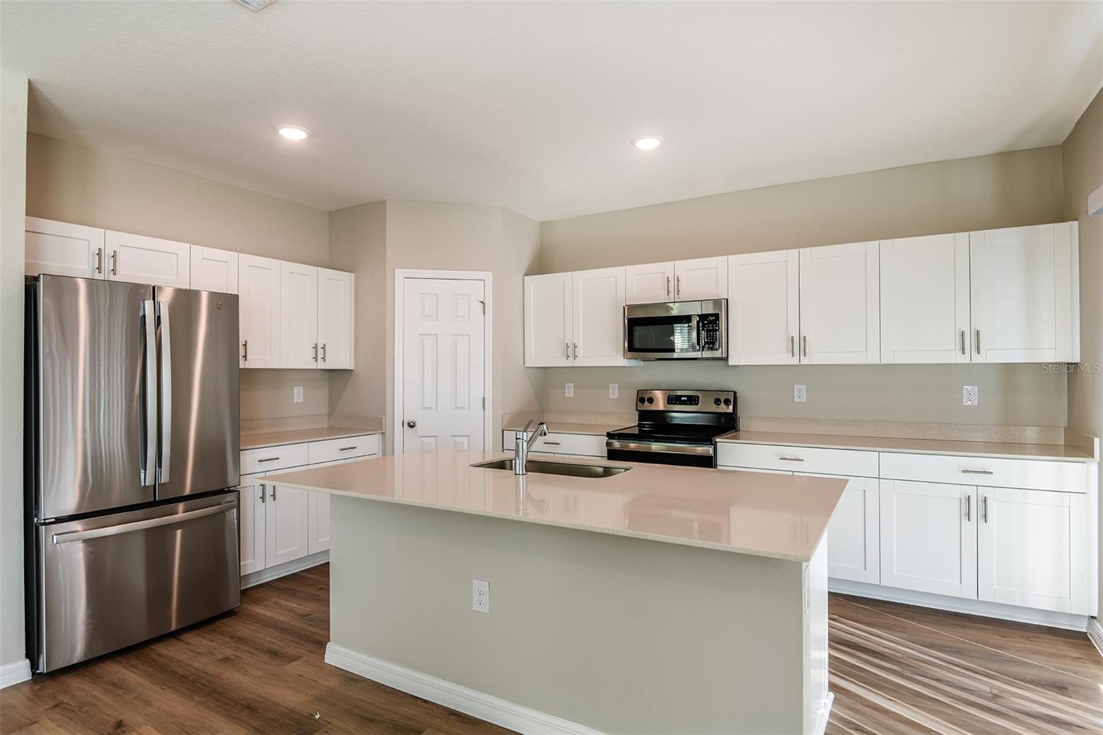 36602 SAGEMOOR DR — photo 2