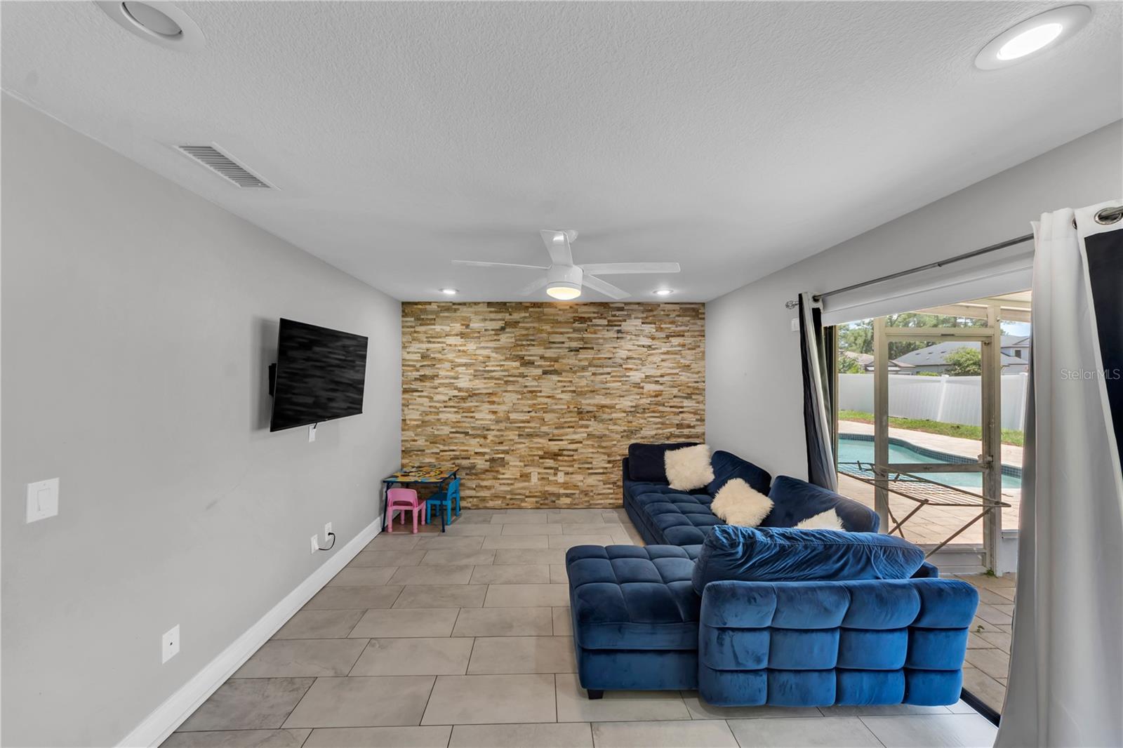 13603 WESTSHIRE DR — photo 25