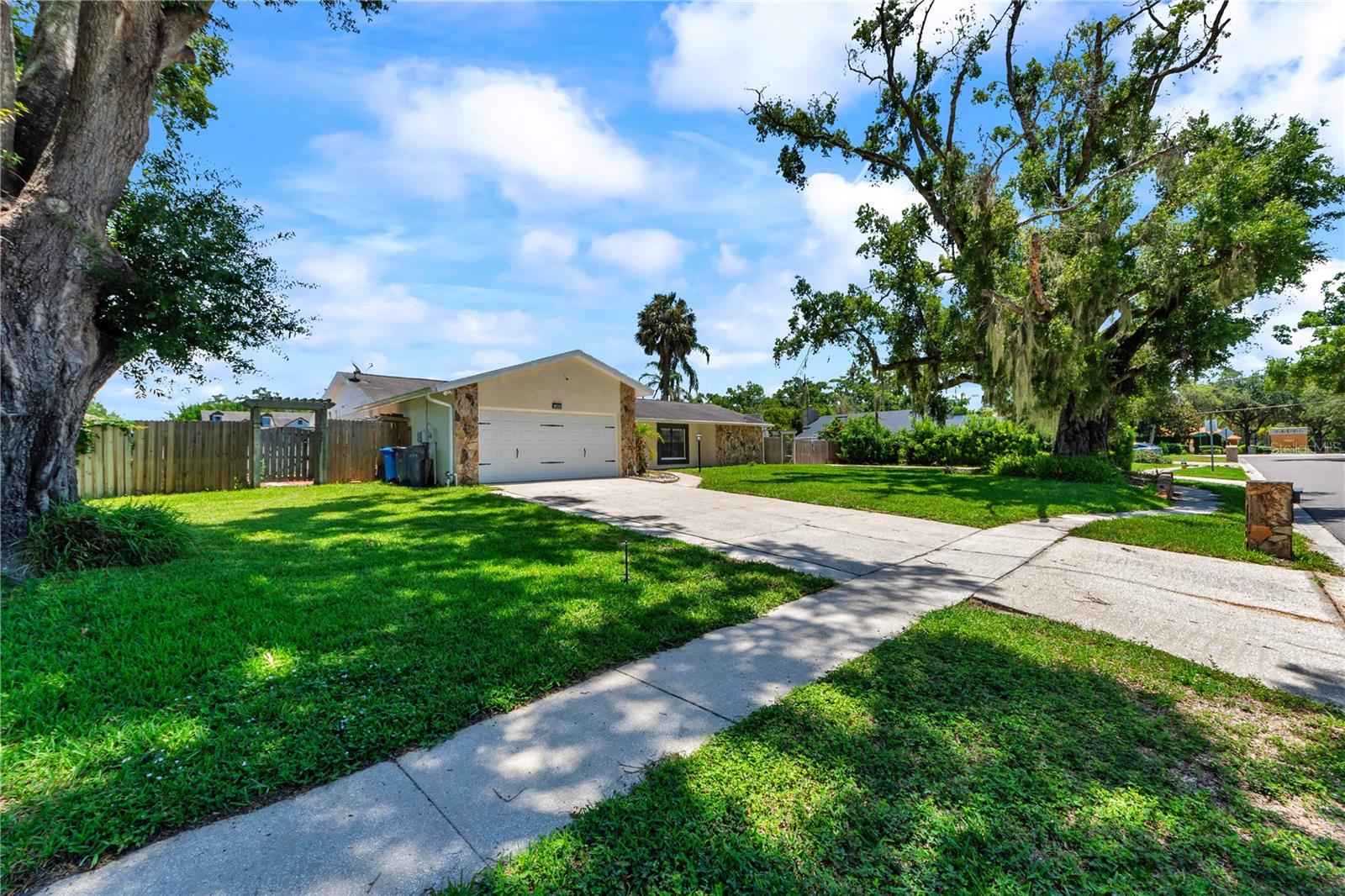 13603 WESTSHIRE DR — photo 5