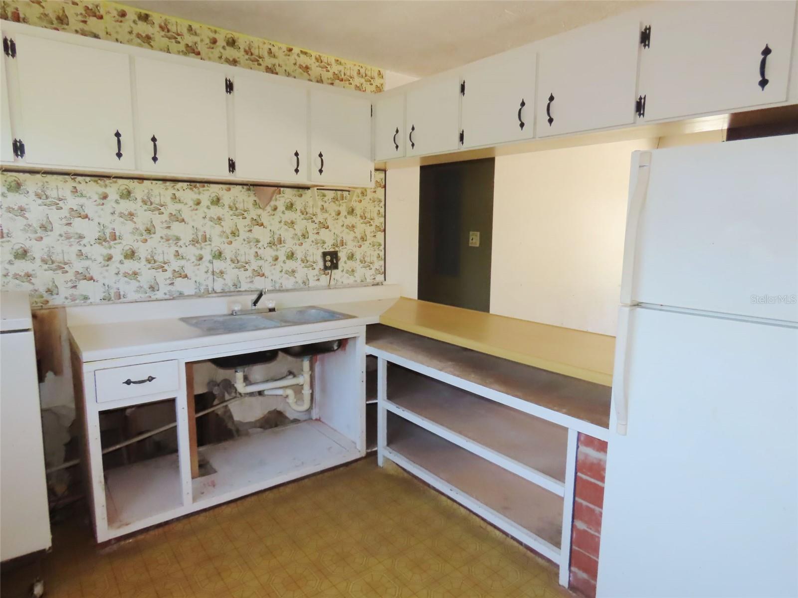 3911 W LEILA AVE — photo 8