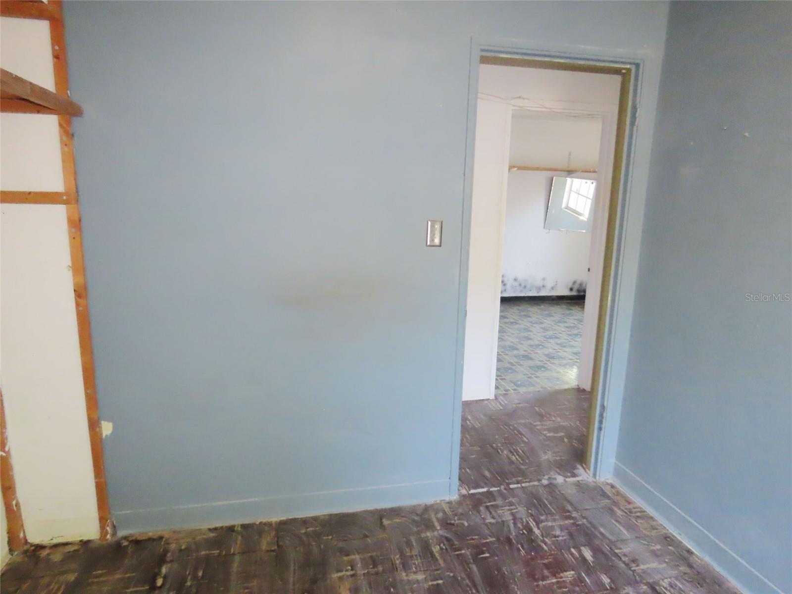 3911 W LEILA AVE — photo 13