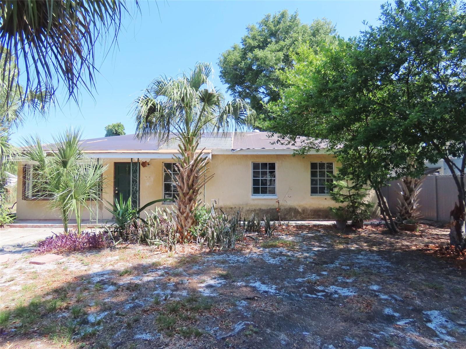 3911 W LEILA AVE — photo 2
