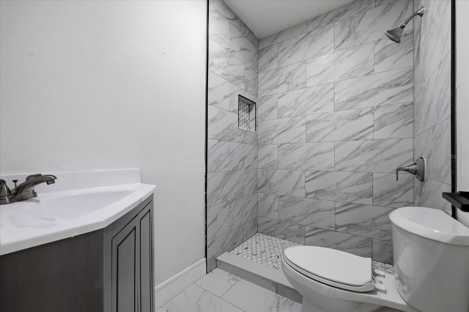 3304 KING RICHARD CT — photo 35