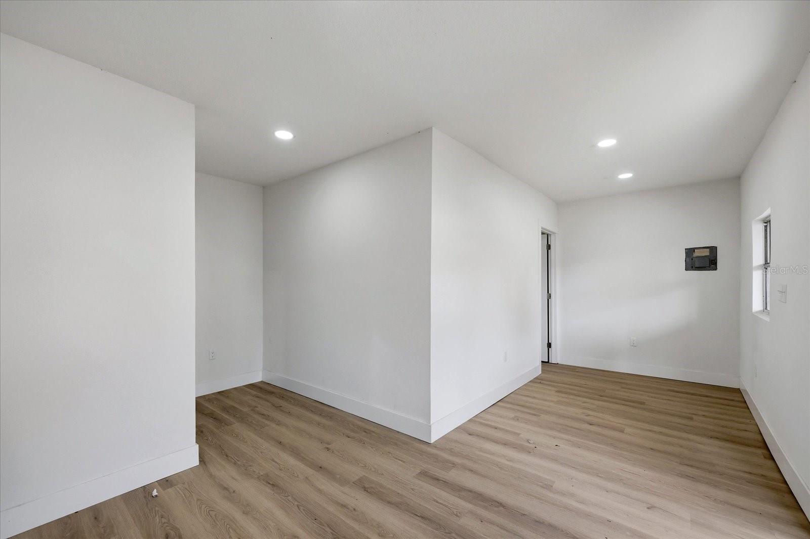 3304 KING RICHARD CT — photo 34