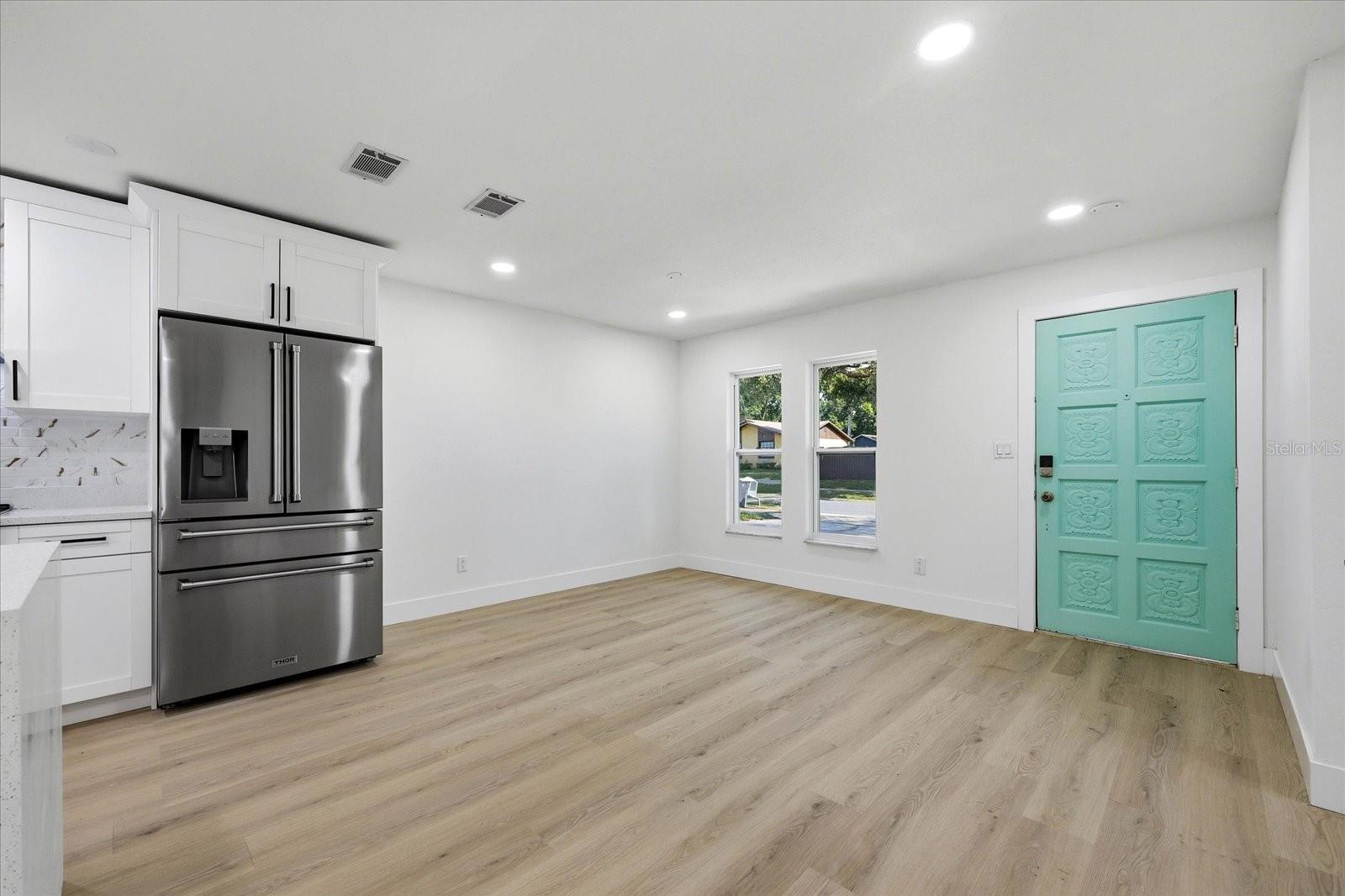 3304 KING RICHARD CT — photo 6