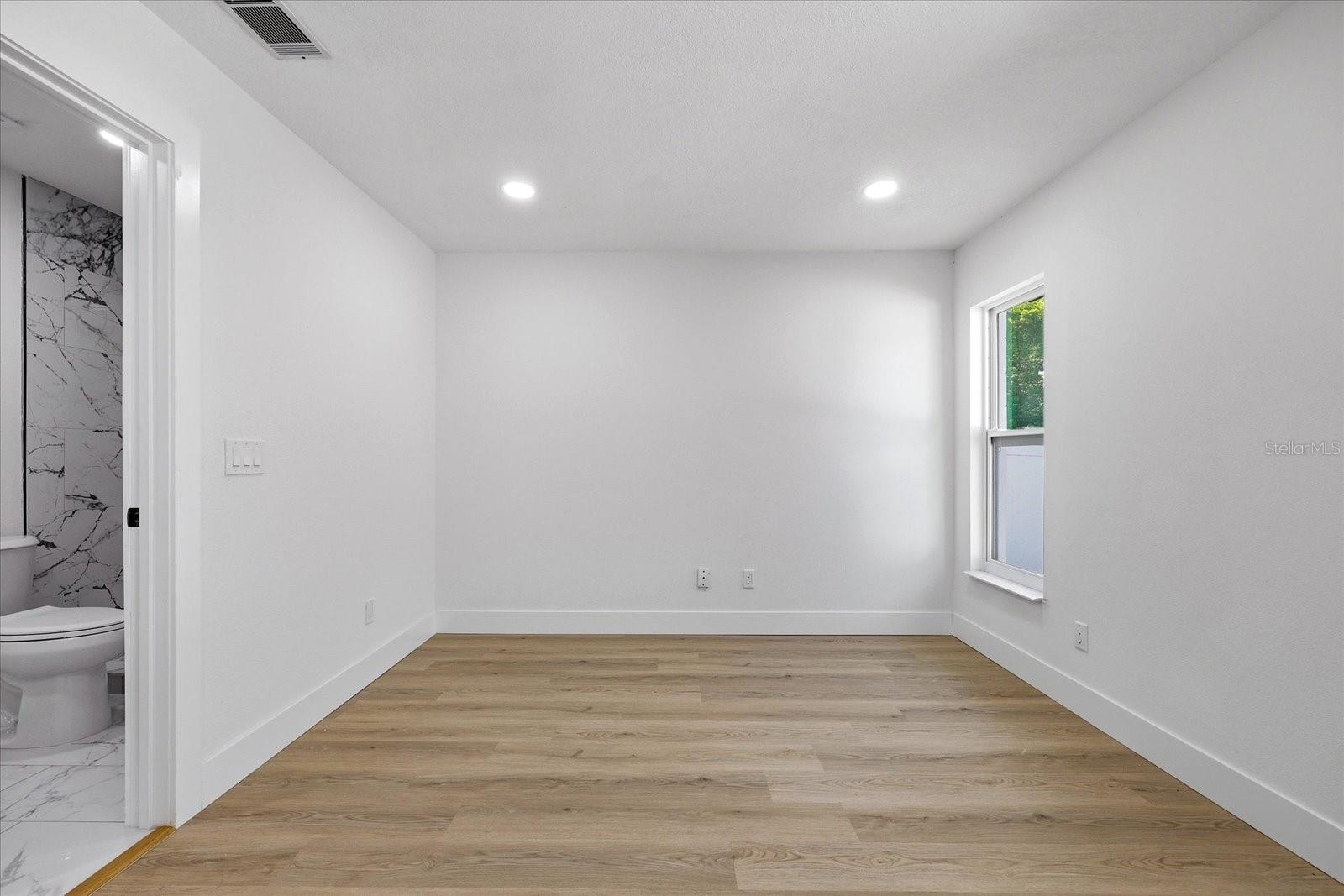 3304 KING RICHARD CT — photo 23