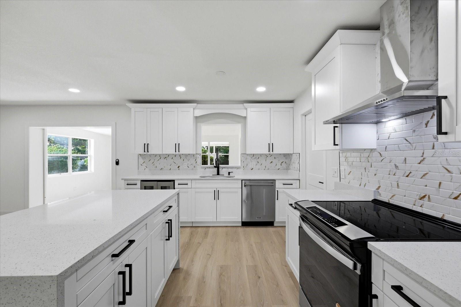3304 KING RICHARD CT — photo 9