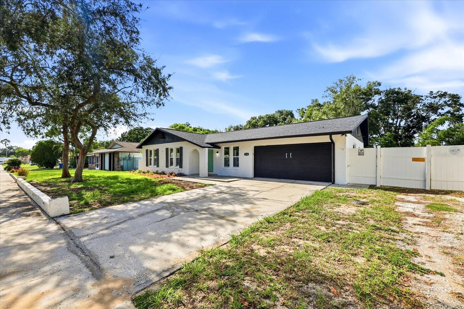3304 KING RICHARD CT — photo 2