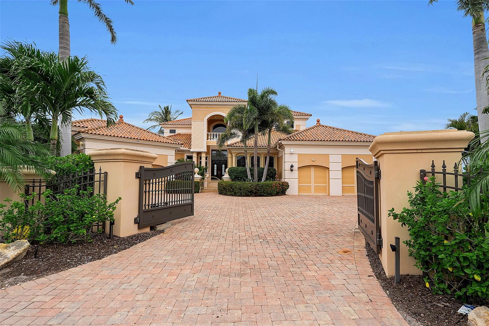 1541 CARIBBEAN DR — photo 33