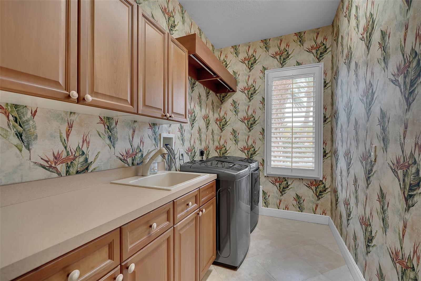 1541 CARIBBEAN DR — photo 69