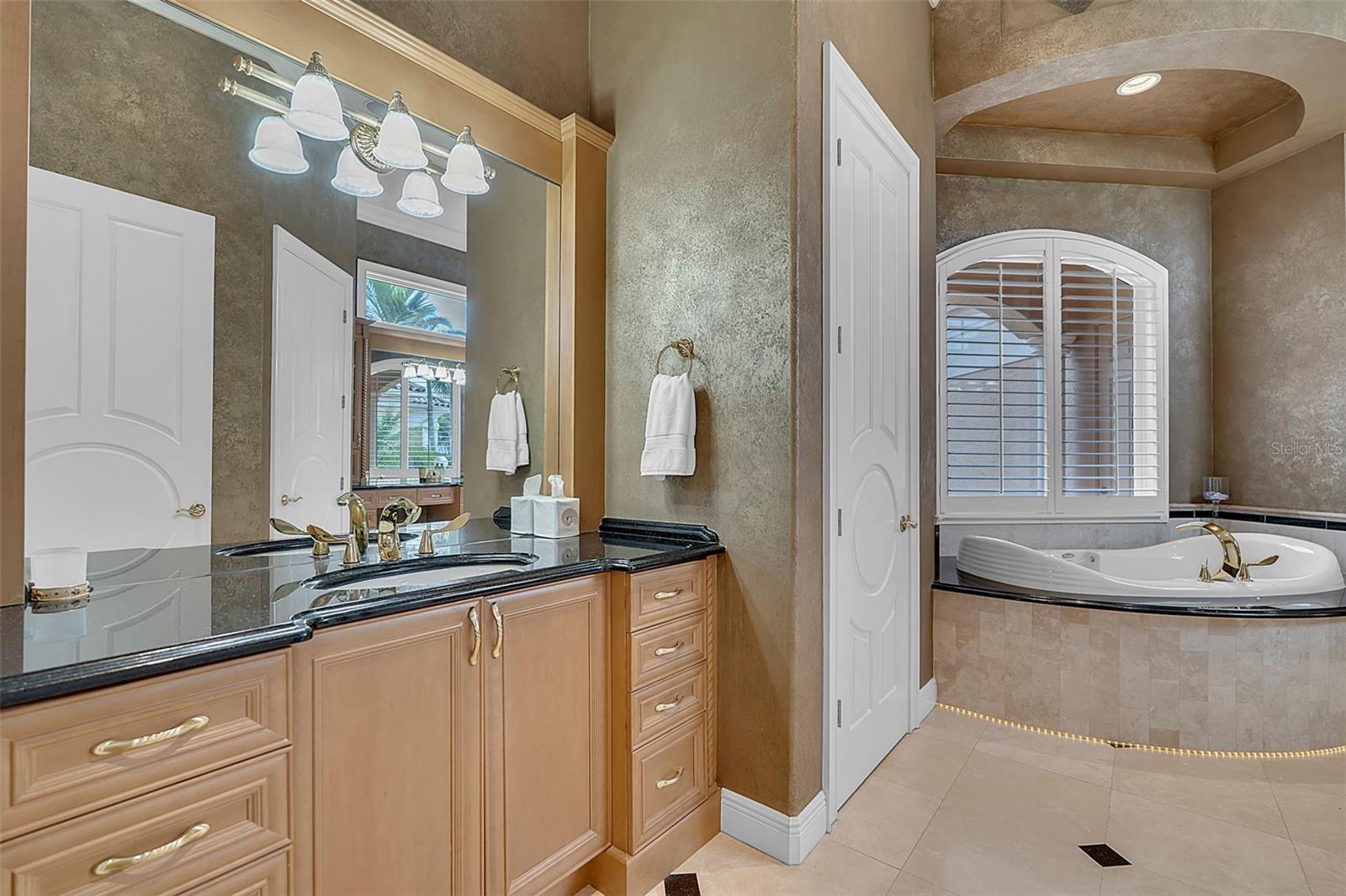 1541 CARIBBEAN DR — photo 78