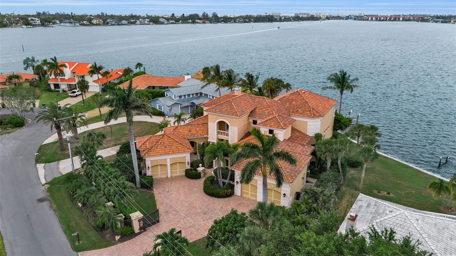1541 CARIBBEAN DR — photo 4