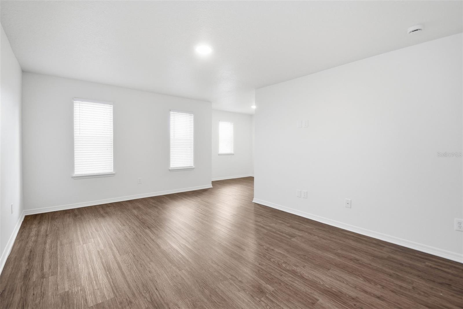5654 AARON CT — photo 28