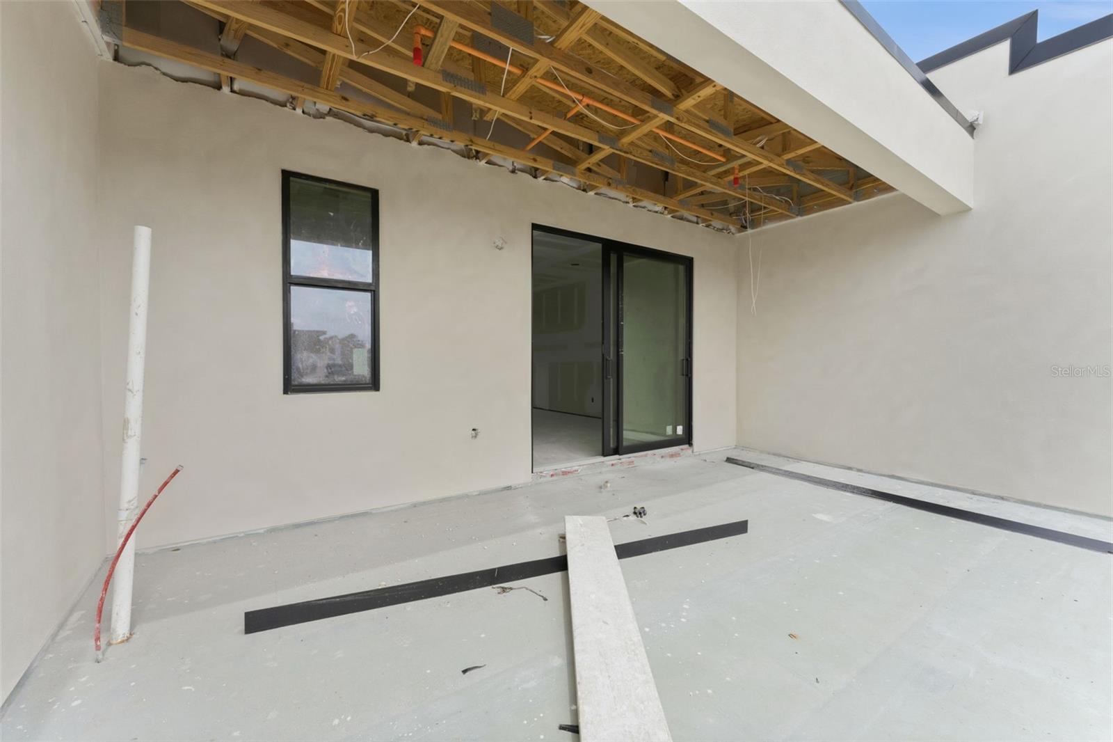 2119 N OLA AVE — photo 32