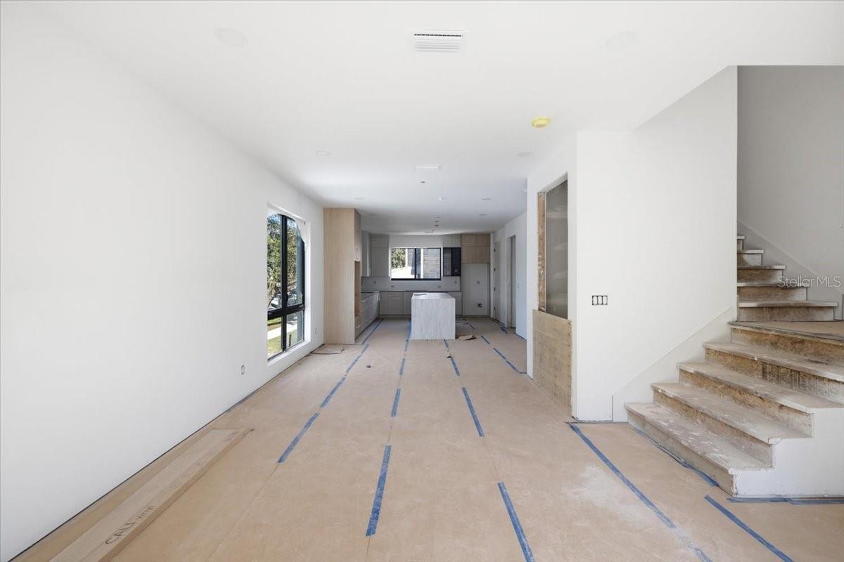 2119 N OLA AVE — photo 7