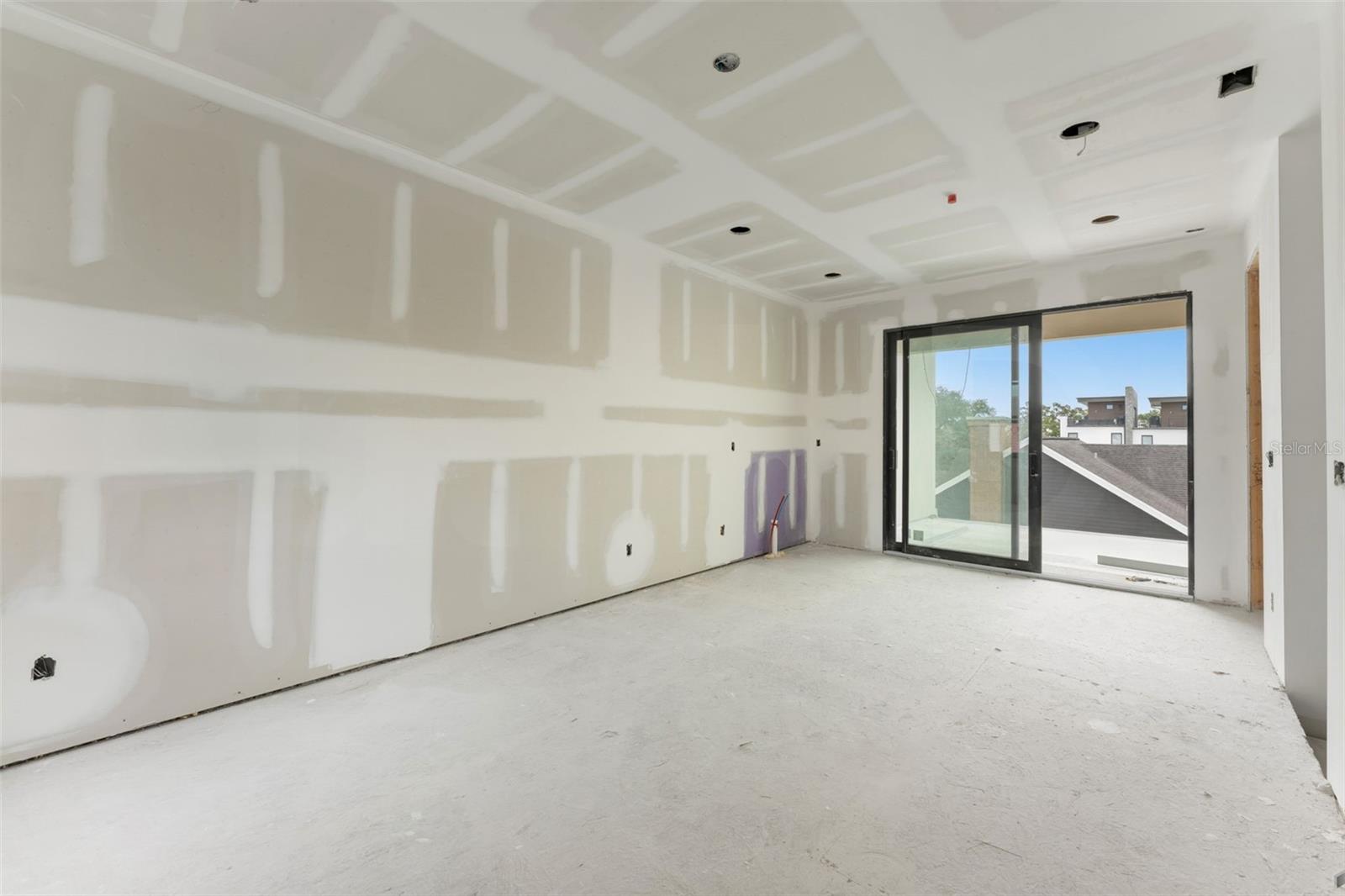 2119 N OLA AVE — photo 33