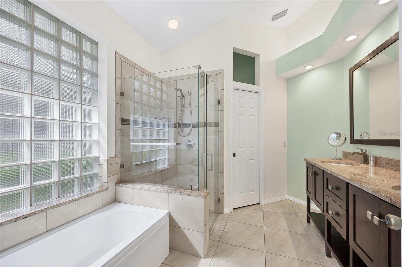 7916 HAMPTON CT — photo 22