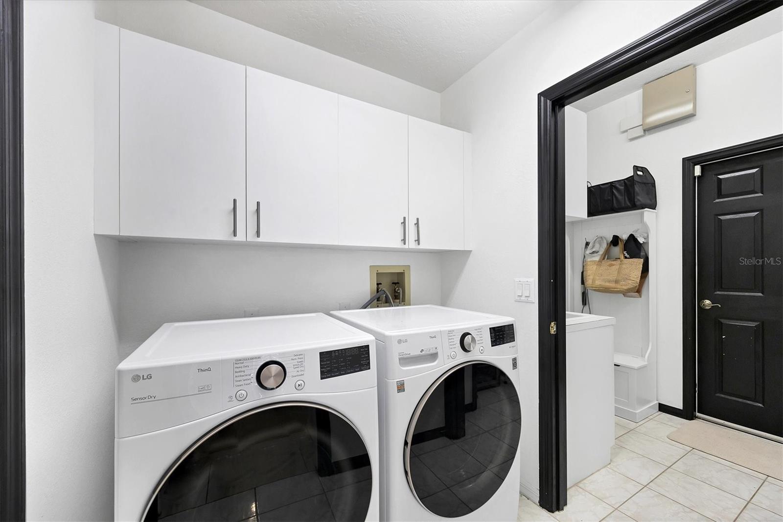 7916 HAMPTON CT — photo 31