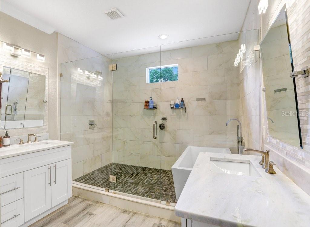 4415 W BAY VILLA AVE — photo 12