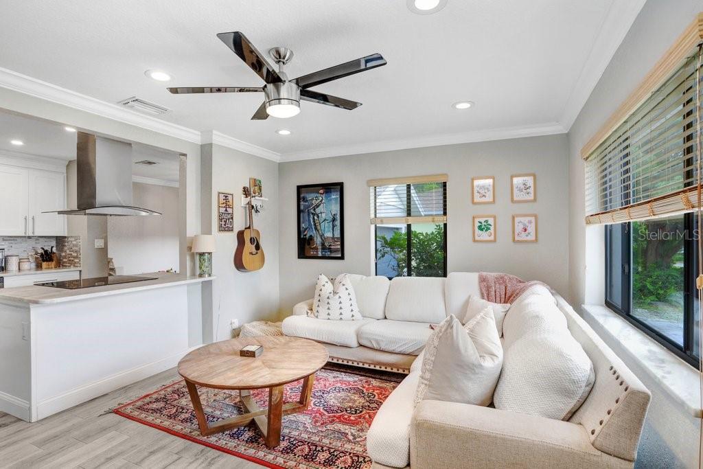 4415 W BAY VILLA AVE — photo 4
