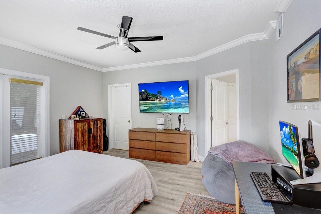 4415 W BAY VILLA AVE — photo 10