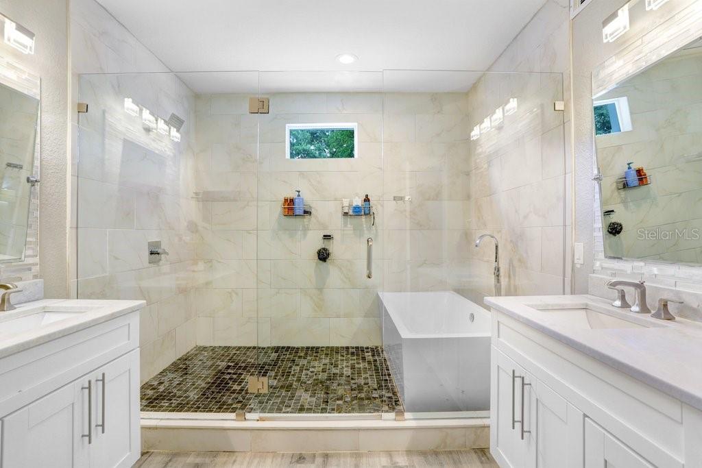 4415 W BAY VILLA AVE — photo 13