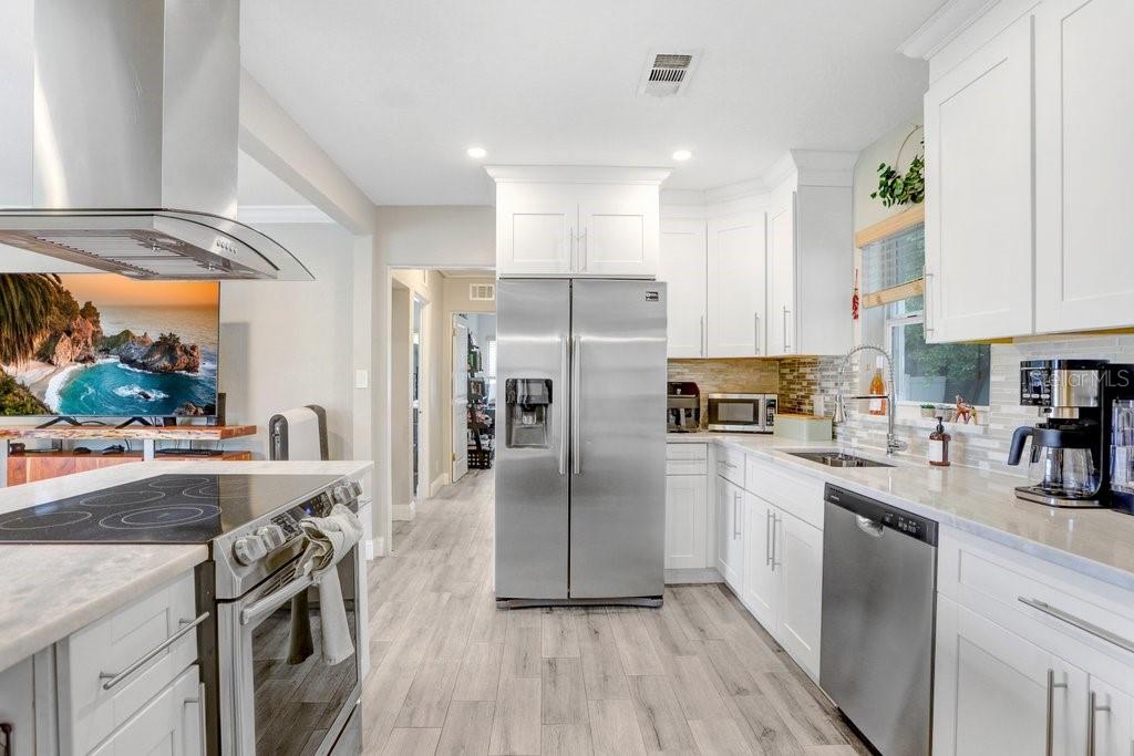 4415 W BAY VILLA AVE — photo 8