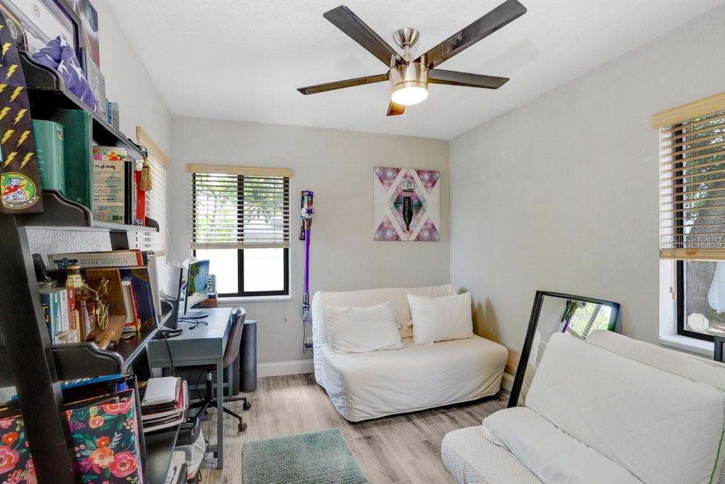 4415 W BAY VILLA AVE — photo 16