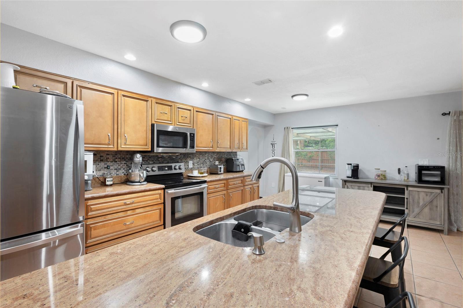 10951 PEPPERTREE LN — photo 20
