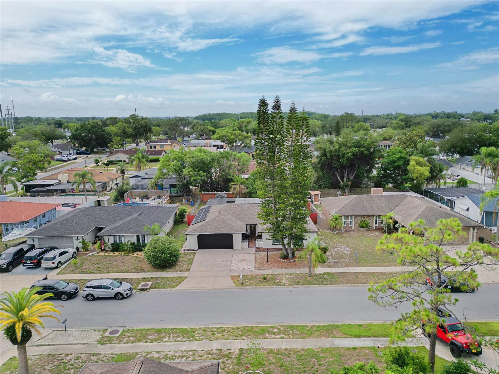 10951 PEPPERTREE LN — photo 40