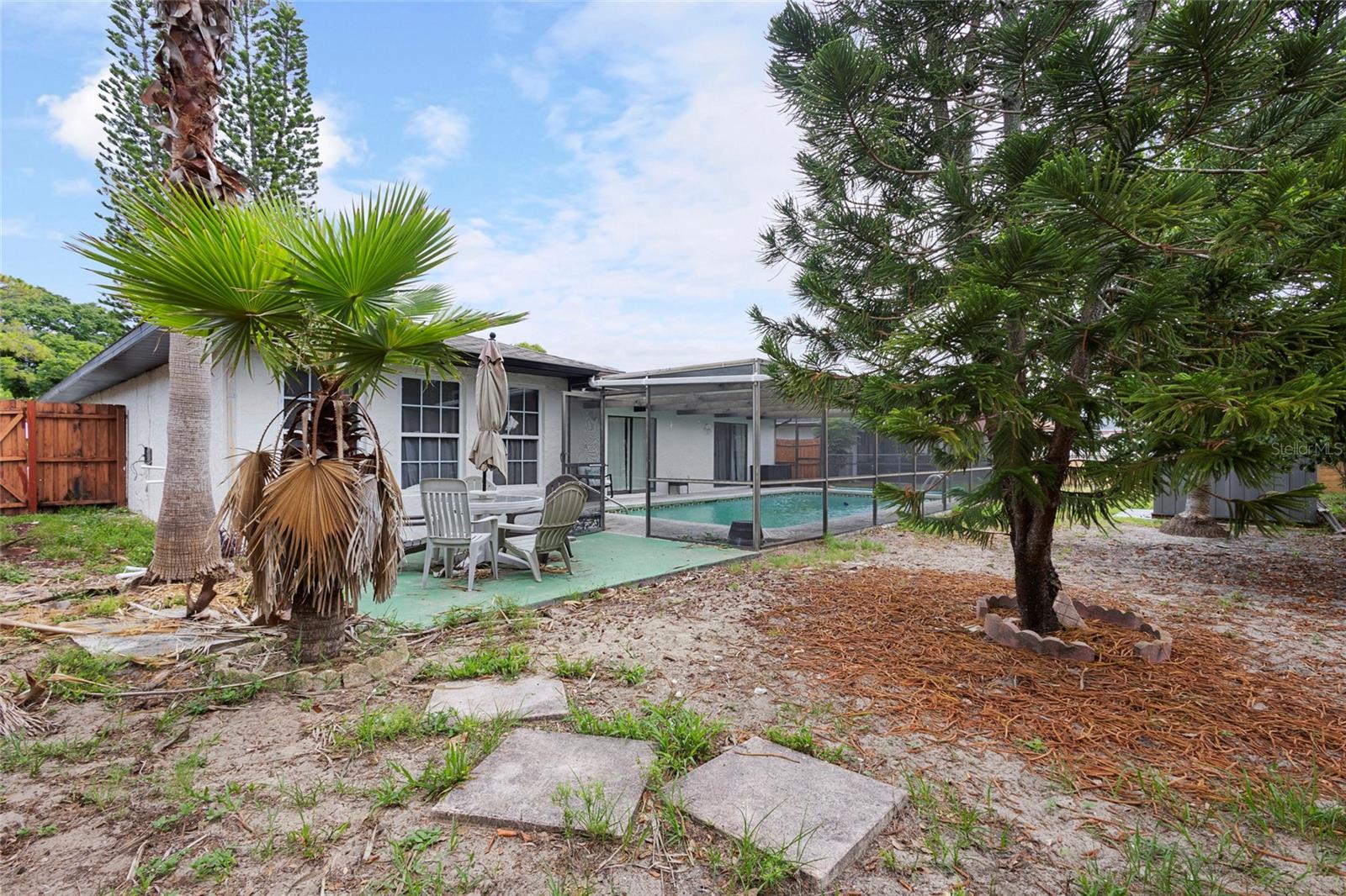 10951 PEPPERTREE LN — photo 36