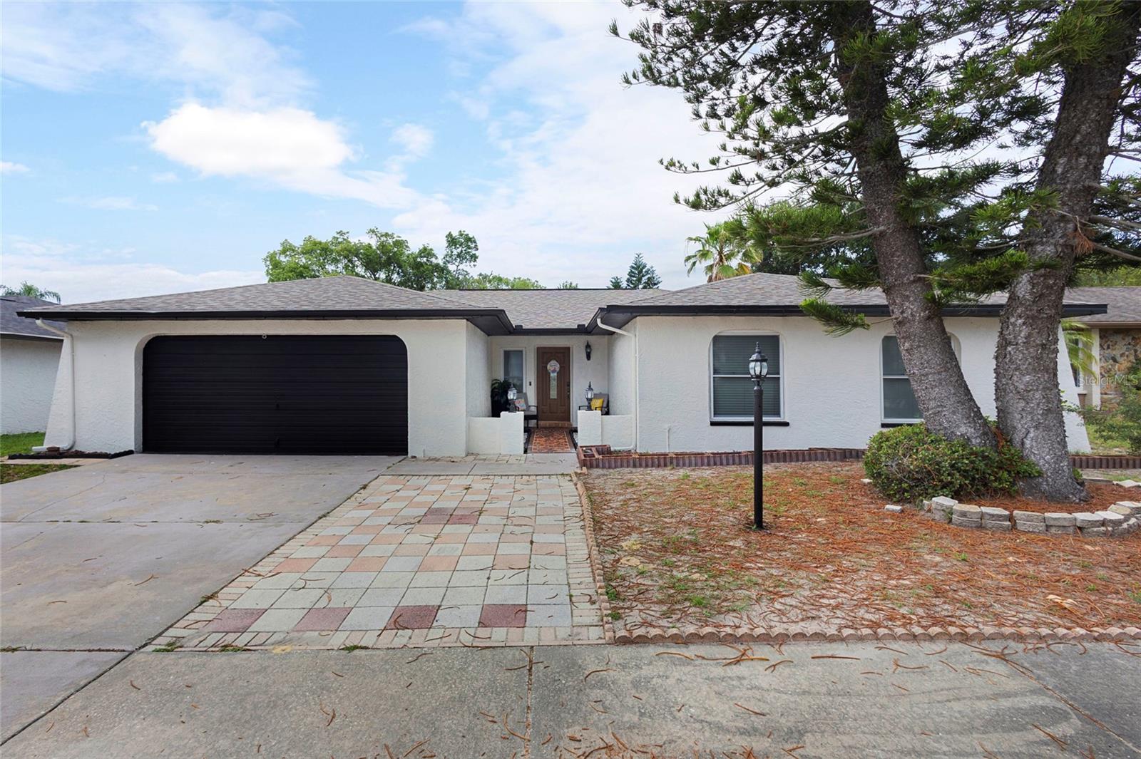 10951 PEPPERTREE LN — photo 2