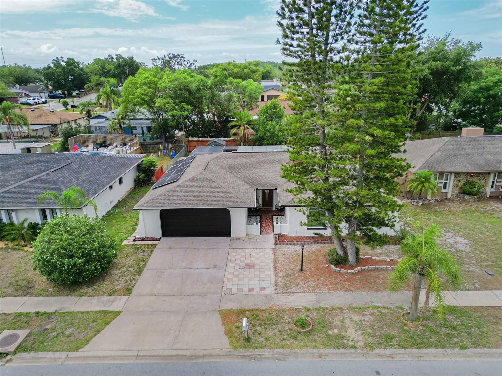 10951 PEPPERTREE LN — photo 3