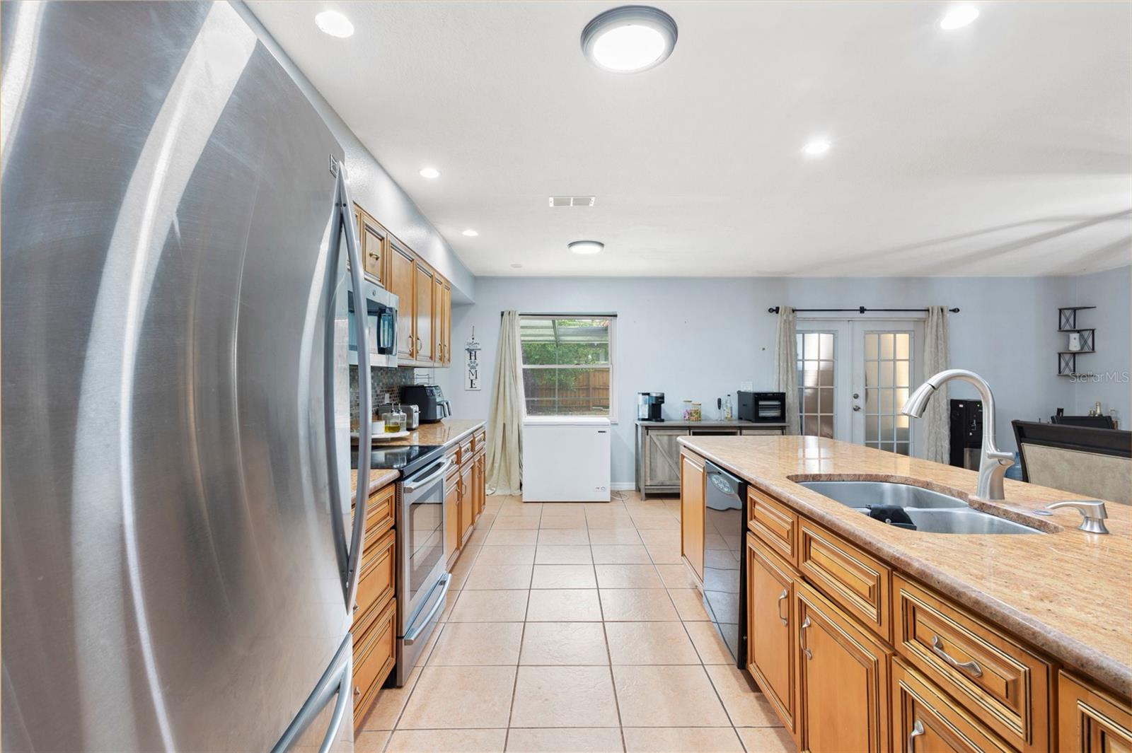10951 PEPPERTREE LN — photo 21
