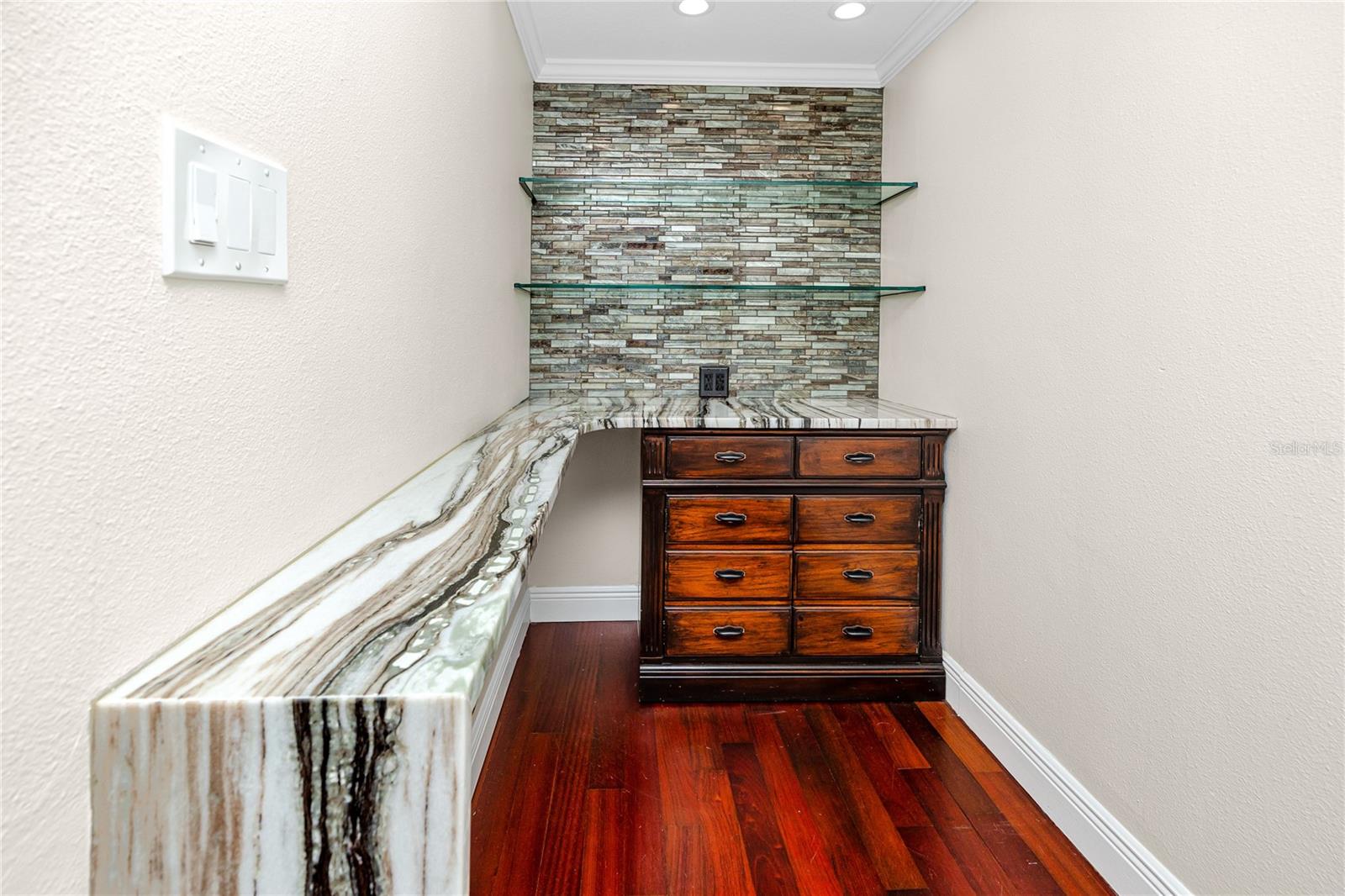 920 NORTH SHORE DR NE — photo 17