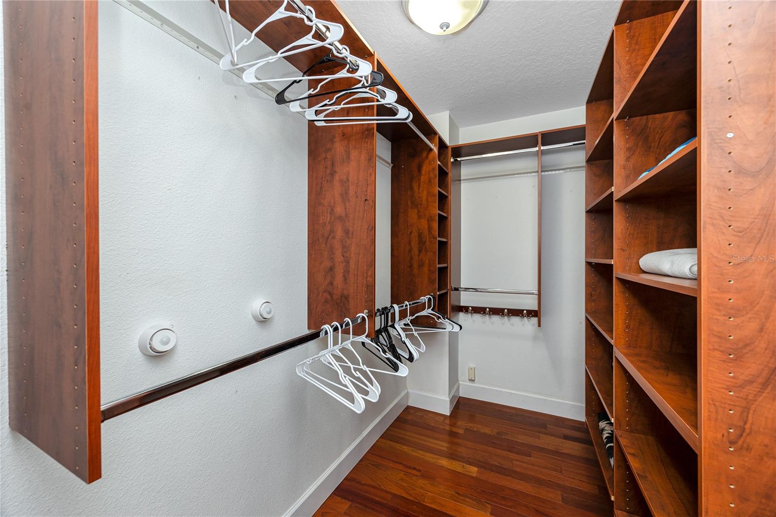 920 NORTH SHORE DR NE — photo 30