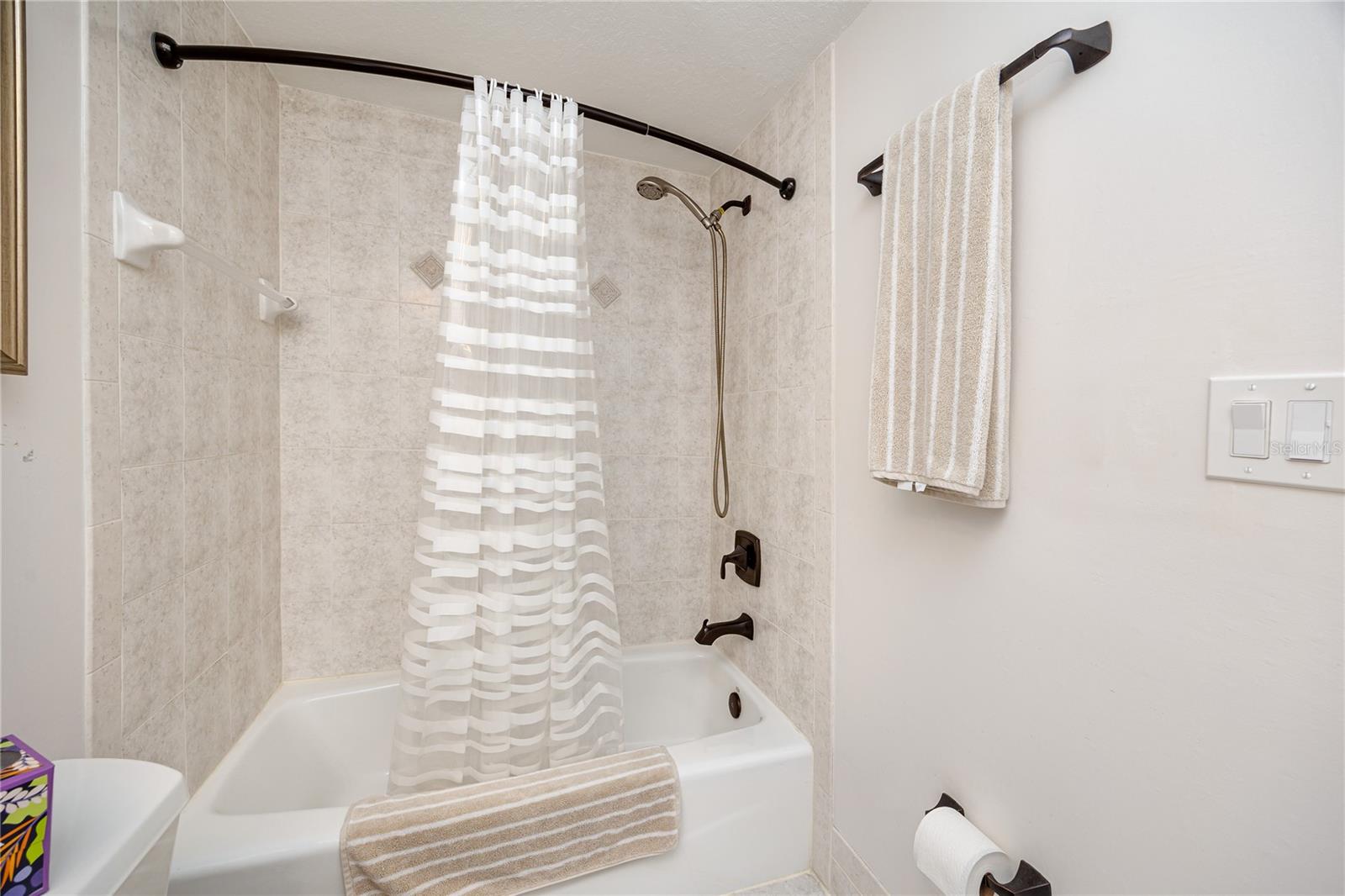 920 NORTH SHORE DR NE — photo 39