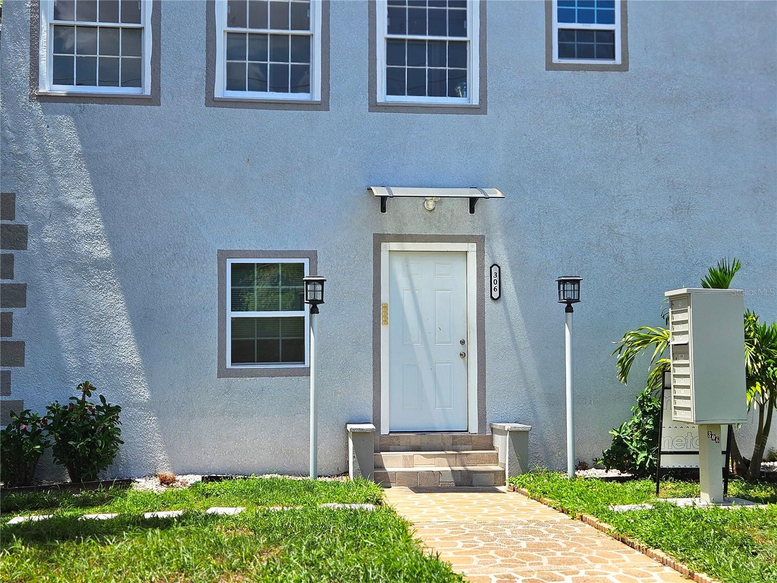 306 TURNER ST #1 — photo 2