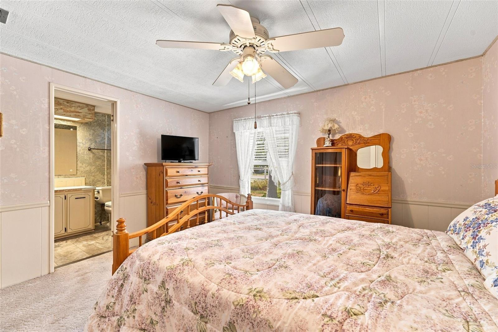 520 IMPERIAL DR — photo 25