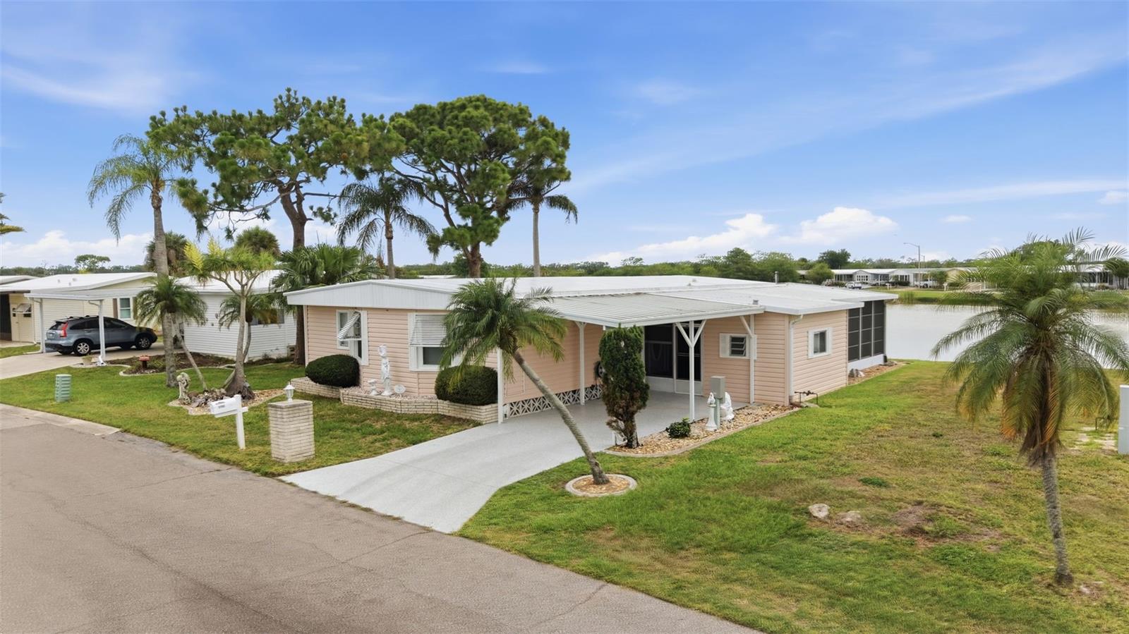 520 IMPERIAL DR — photo 33