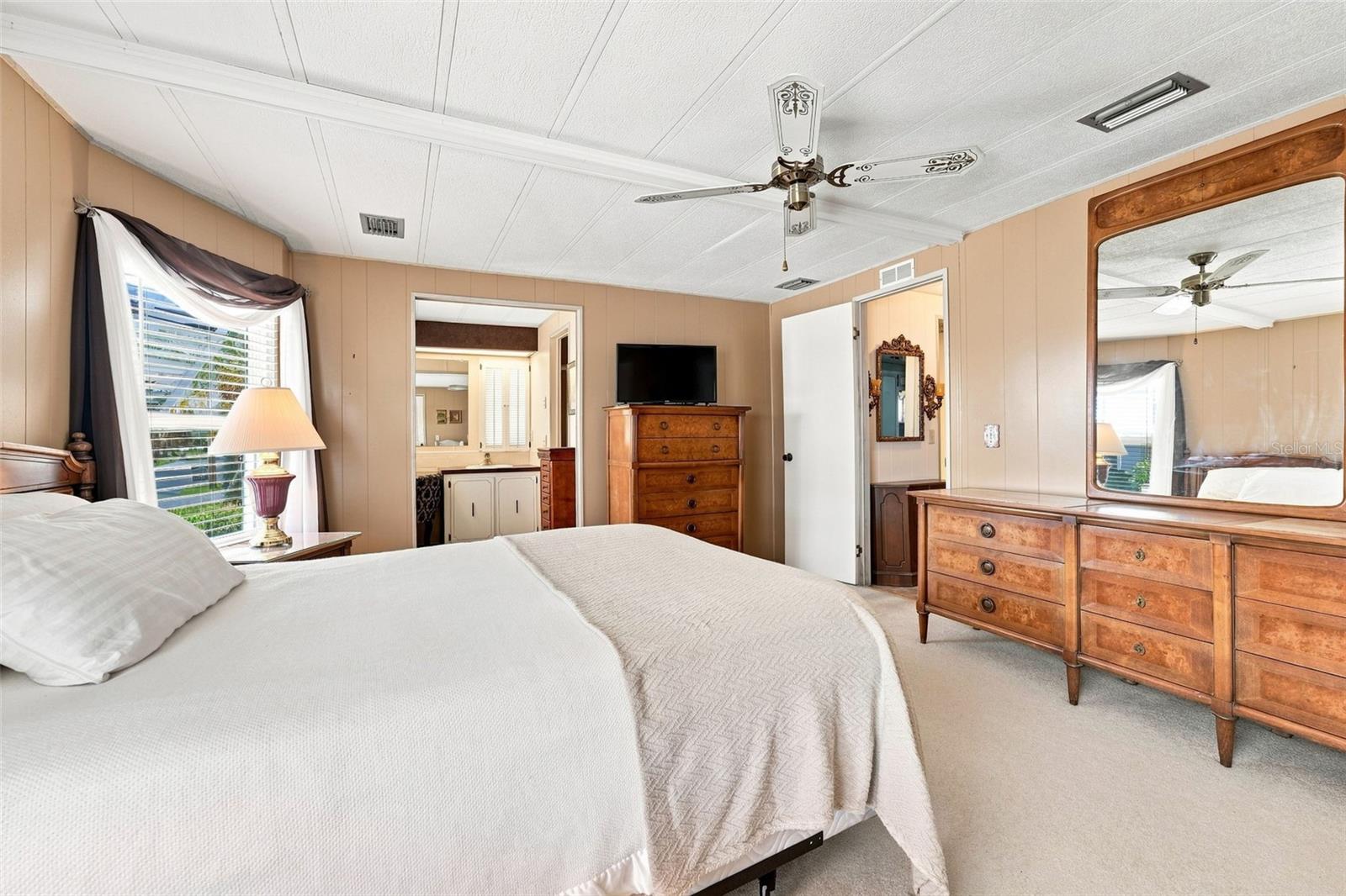 520 IMPERIAL DR — photo 20