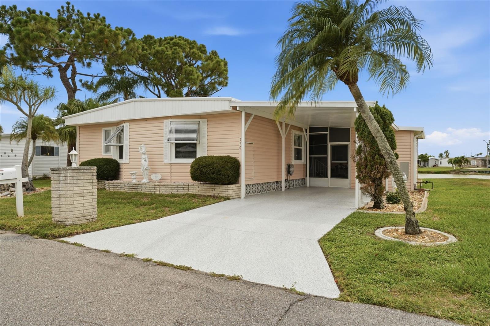 520 IMPERIAL DR — photo 2