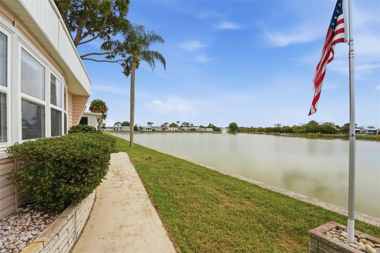 520 IMPERIAL DR — photo 35