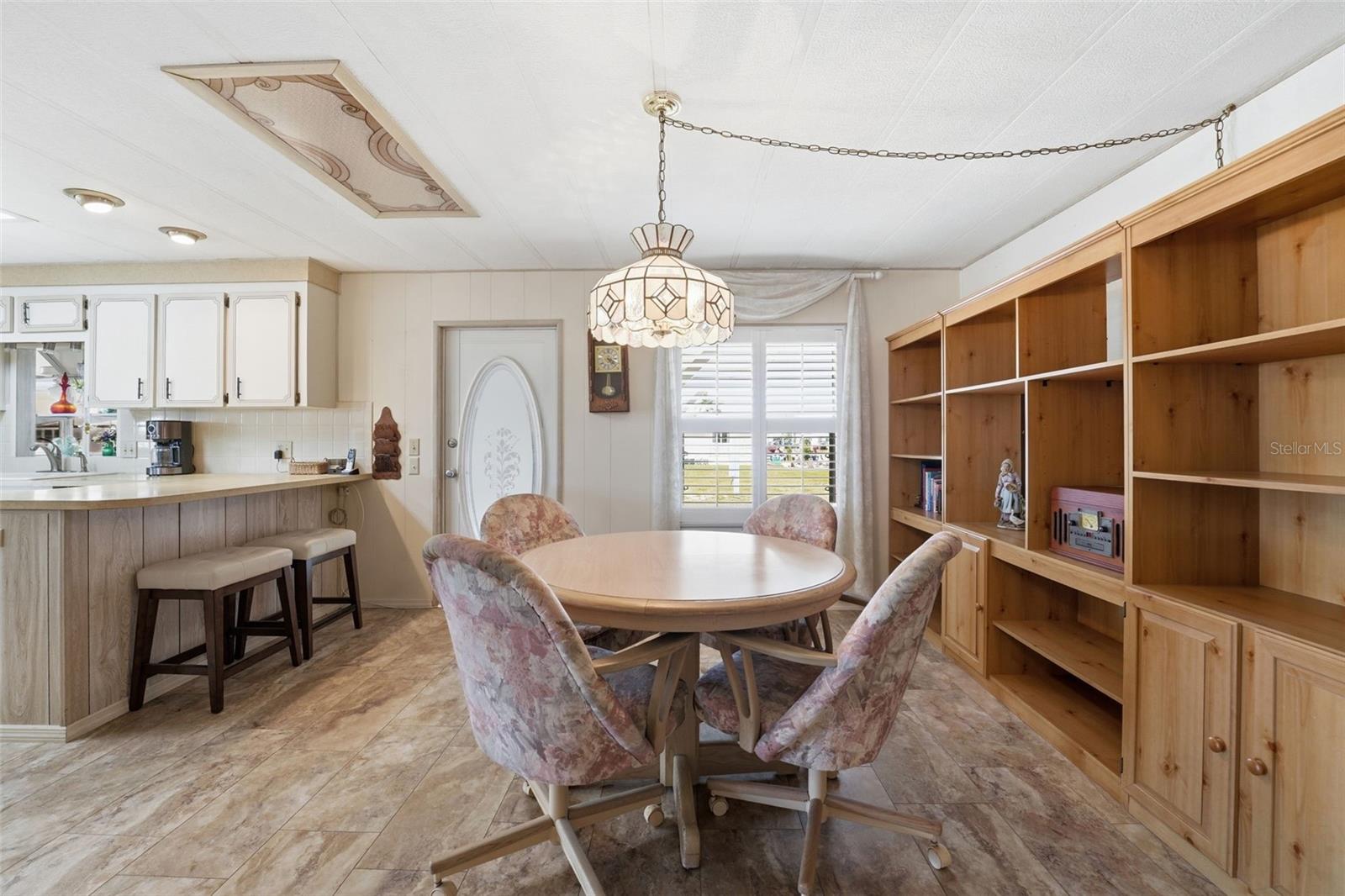 520 IMPERIAL DR — photo 6